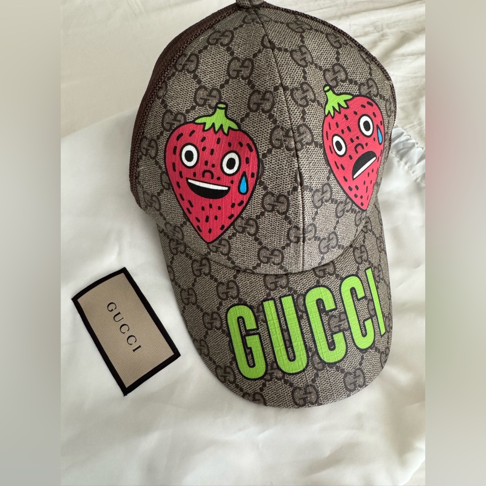 GUCCI HAT 💯 AUTHENTIC